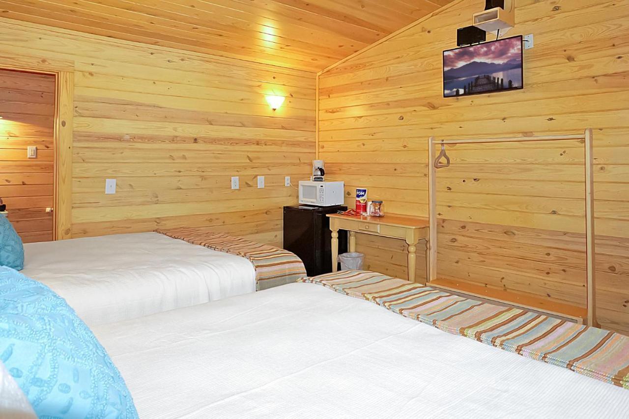 Wimberley Log Cabins Resort And Suites- Unit 8 Eksteriør billede